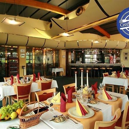 Hotel Nastup Loucna pod Klinovcem Ngoại thất bức ảnh