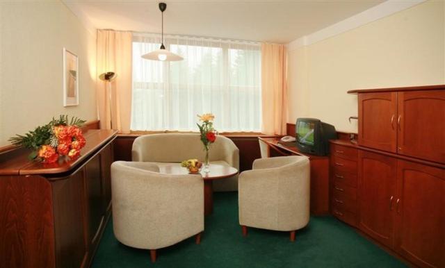 Hotel Nastup Loucna pod Klinovcem Ngoại thất bức ảnh