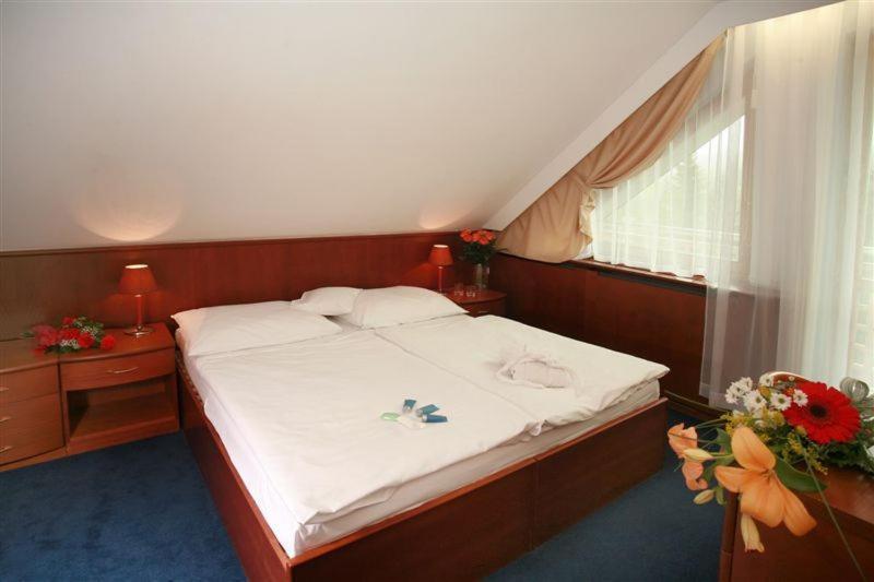 Hotel Nastup Loucna pod Klinovcem Ngoại thất bức ảnh