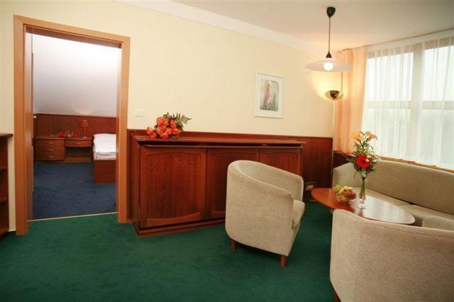 Hotel Nastup Loucna pod Klinovcem Phòng bức ảnh